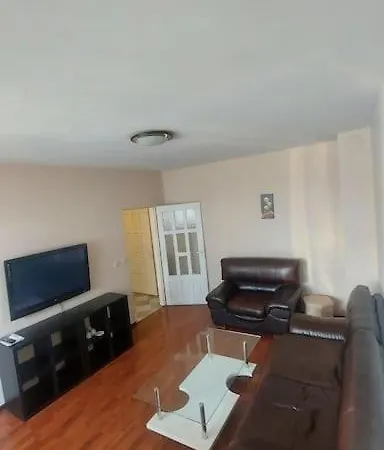 Apartment лятно кино тракия *